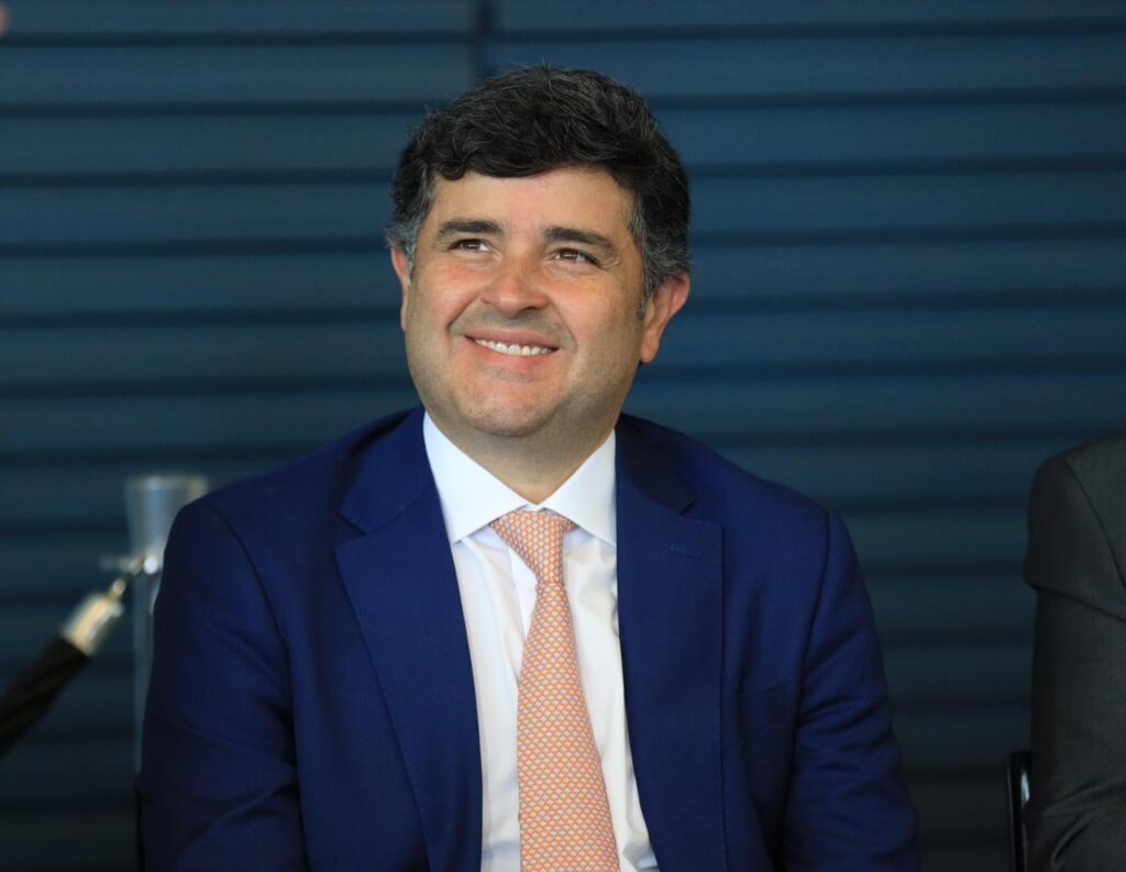 Deputado Eduardo da Fonte apresenta projeto que amplia direitos para pessoas com fibromialgia incapacitante