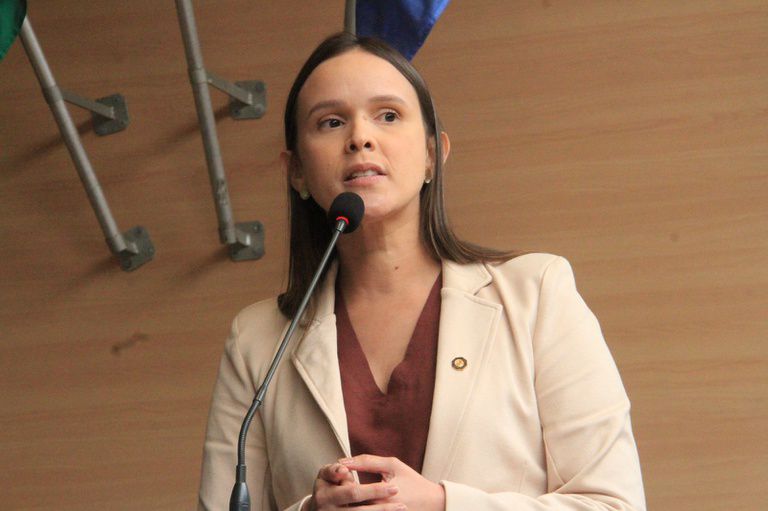 Flávia de Nadegi assume presidência do IRH e passa a integrar a gestão de Raquel Lyra