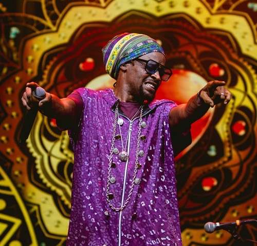 Com apoio da prefeitura e do Governo dle Pernambuco, 17° Salgueiro Moto Fest terá show de Toni Garrido (Cidade Negra)