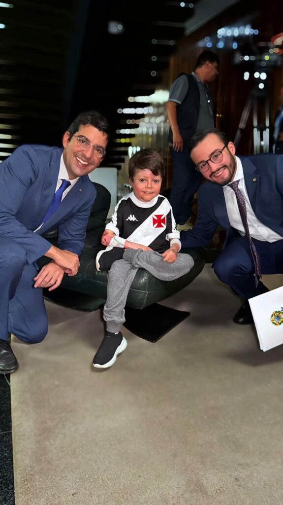 Câmara aprova projeto de coautoria de Lula da Fonte, para indenizar pacientes com epidermólise bolhosa