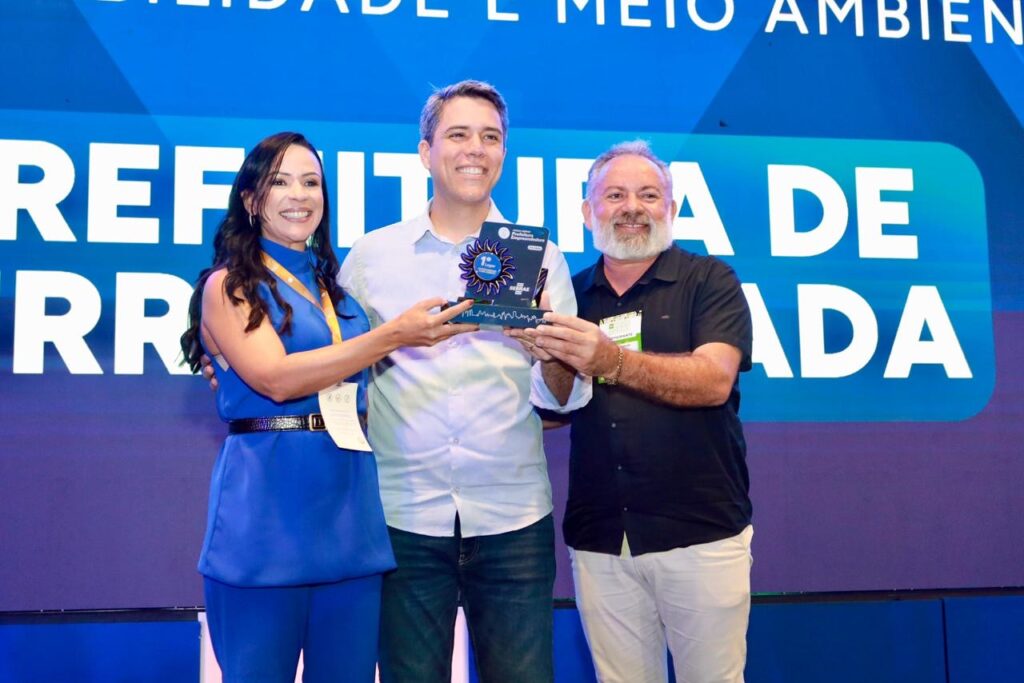 Márcia Conrado celebra dois prêmios do Sebrae para Serra Talhada