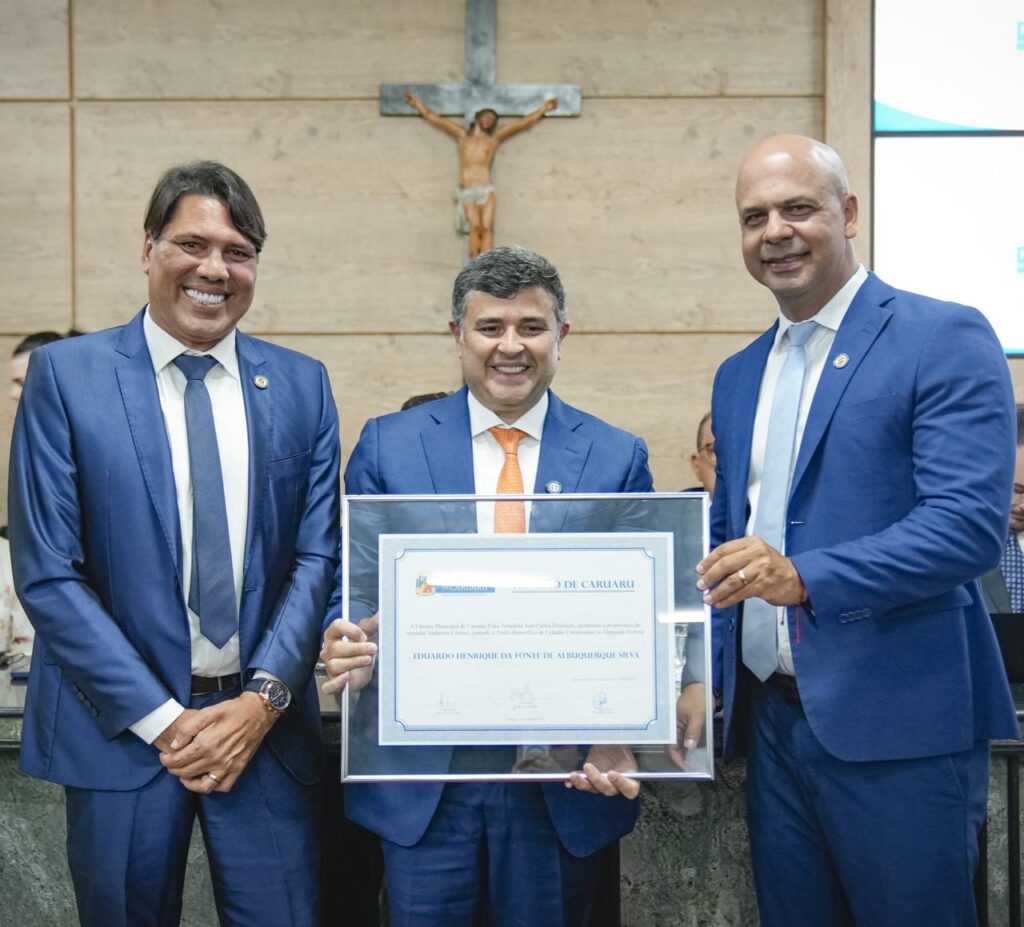 Com homenagem de Anderson Correia, Eduardo da Fonte recebe Título de Cidadão de Caruaru