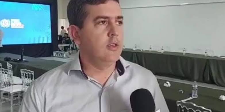 TRE-PE absolve ex-prefeito Manuca e reverte condenação por abuso de poder em Custódia