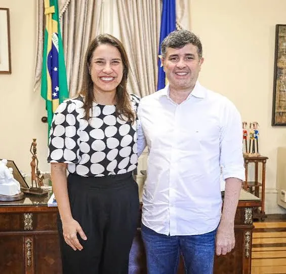 Eduardo e Raquel juntos na Arena