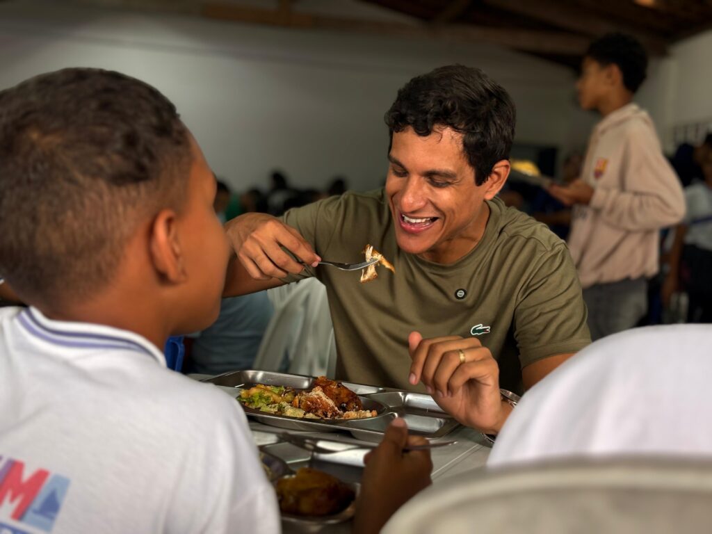Júnior de Irmã Têca reforça compromisso com a educação e acompanha de perto qualidade da merenda escolar em Itapissuma