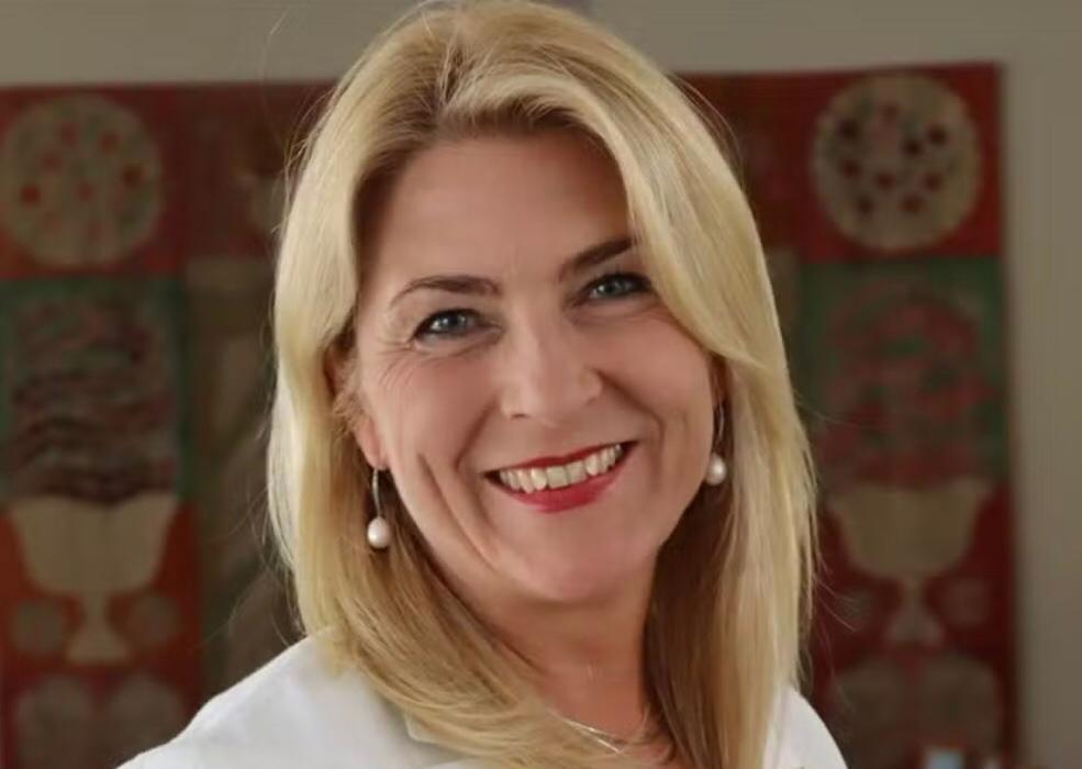 Embaixadora da Suécia no Brasil visita Suape e aprofunda relações comerciais