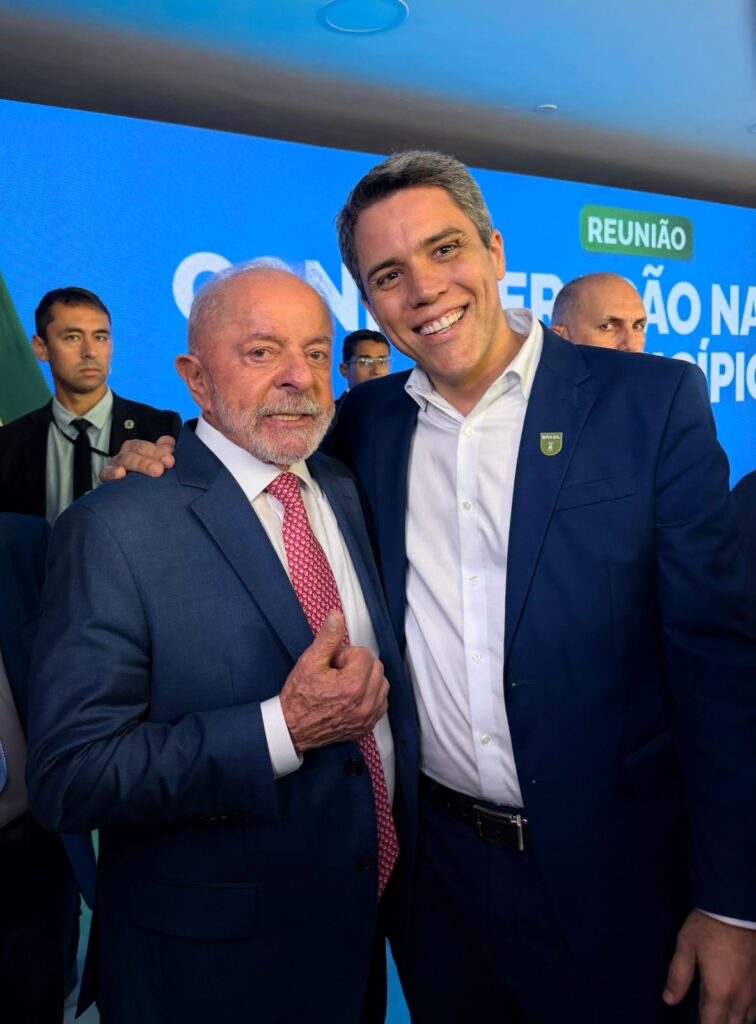 AMUPE – Pedro Freitas participa de reunião com o presidente Lula para discutir pauta municipalista