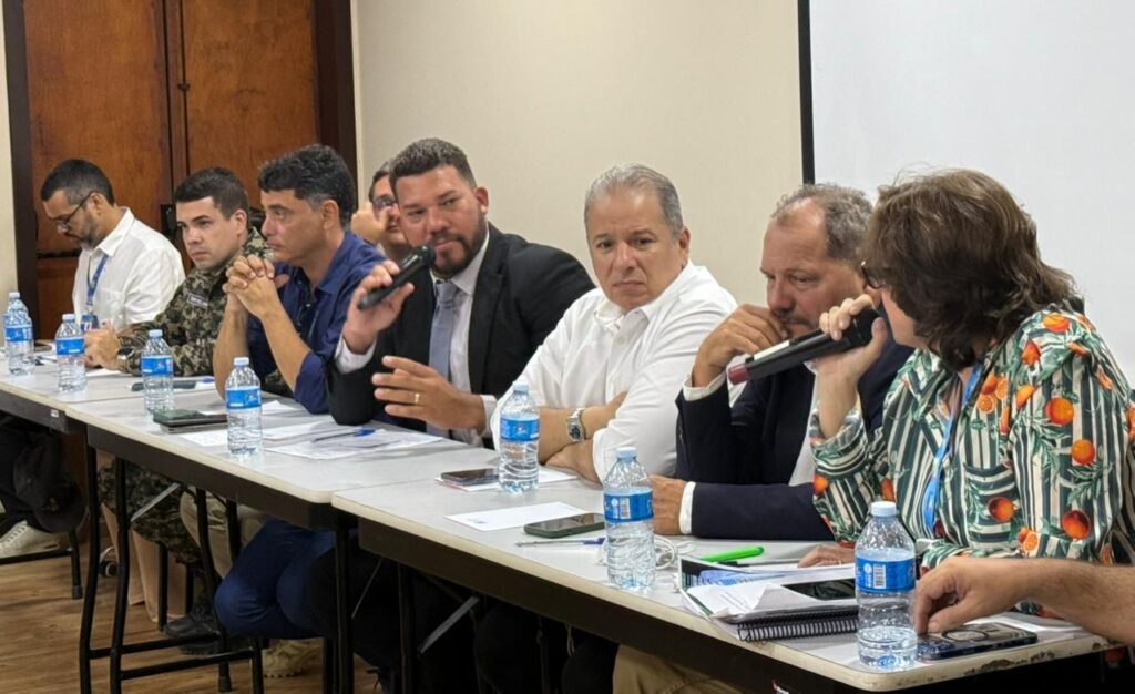 Deputado Abimael Santos preside Audiência Pública em Fernando de Noronha