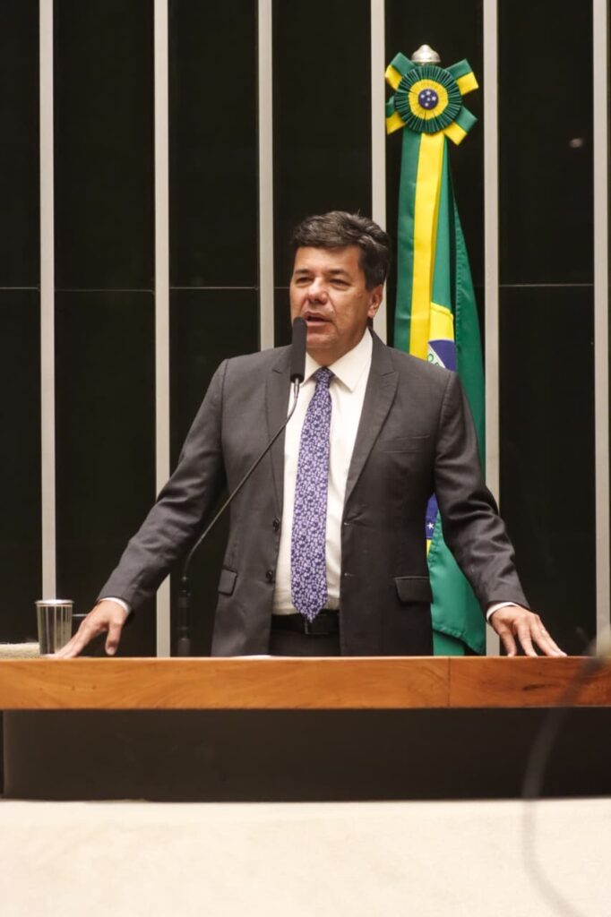 Polo de Confecções do Agreste precisa de compensação do Governo Lula, após fim da taxa das blusinhas, diz Mendonça Filho