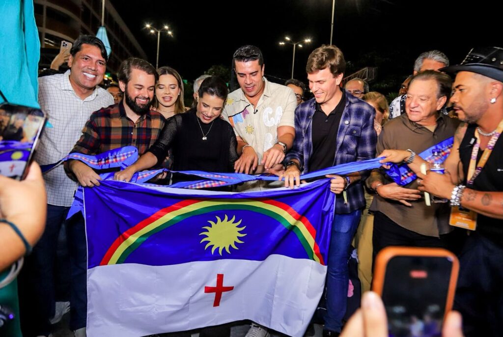 Rodrigo Pinheiro celebra abertura do São João de Caruaru ao lado da governadora Raquel Lyra e aliados