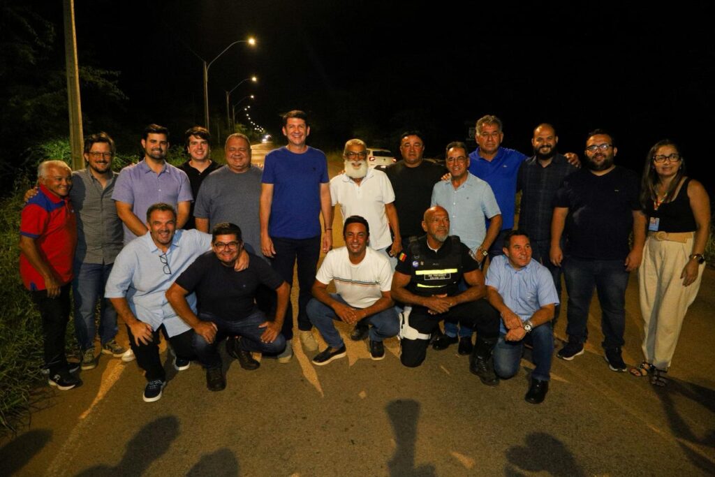 Simão Durando e Antonio Coelho entregam nova iluminação em LED no Projeto Maria Tereza