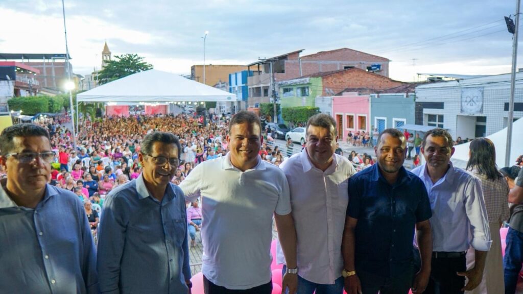 Em Quipapá, prefeito Pité realiza grande festa das mães ao lado de Jobson Almeida