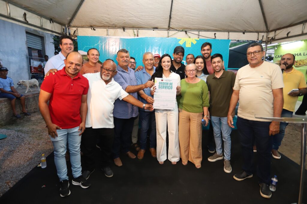 Márcia Conrado assina ordem de serviço de cinco ruas na Cohab