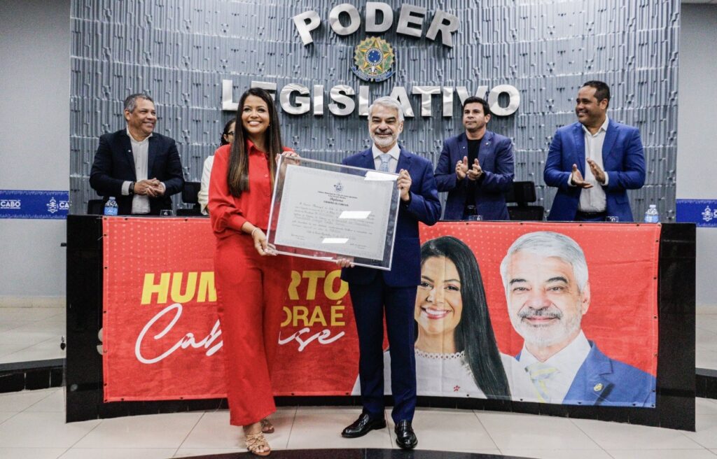 Câmara concede título de cidadão cabense ao senador Humberto Costa
