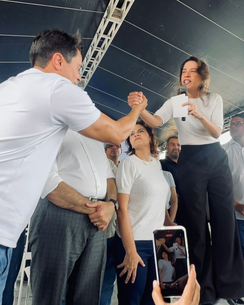 Nos 44 anos de Camaragibe, João de Nadegi reforça compromisso com desenvolvimento da cidade