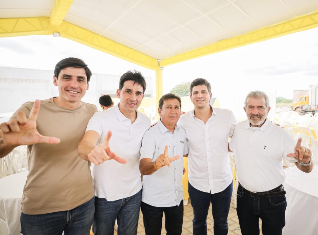 Ex-prefeito de Verdejantes, Carrapicho apoiará reeleição de Silvio Costa Filho