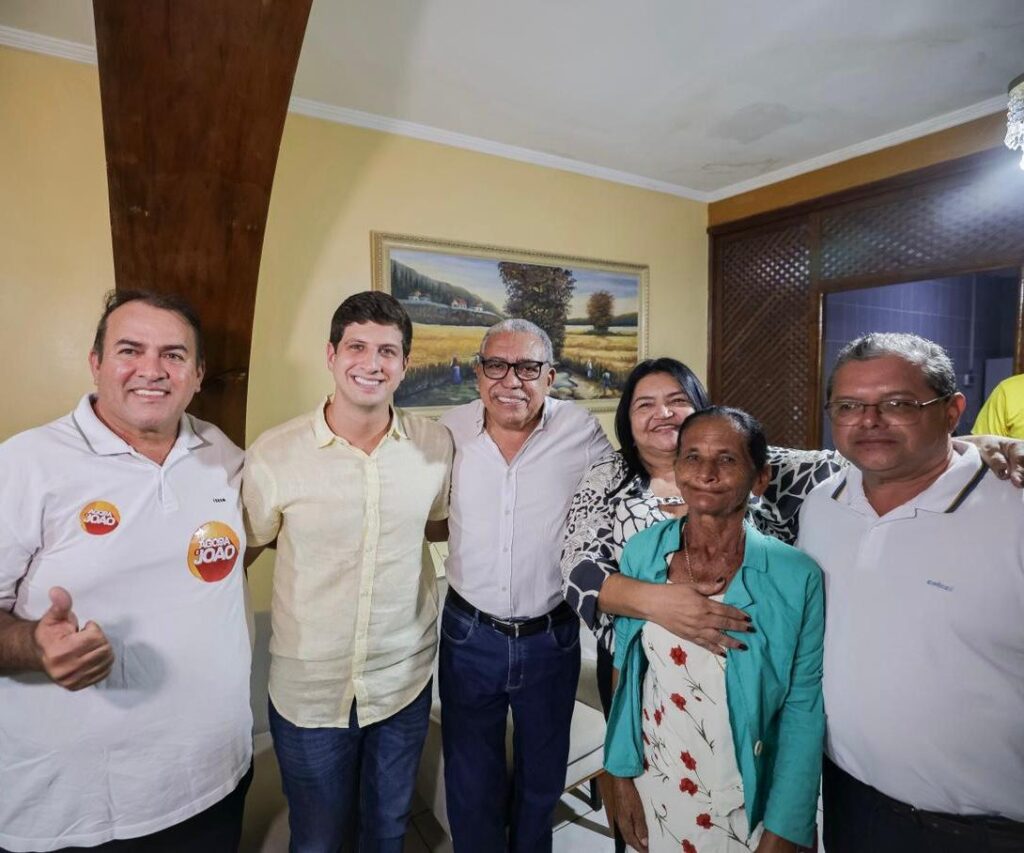 João Campos une oposição e se fortalece em Trindade