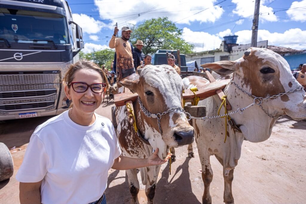 Débora Almeida prestigia a 1ª Festa de Carros de Boi no Distrito de São Pedro