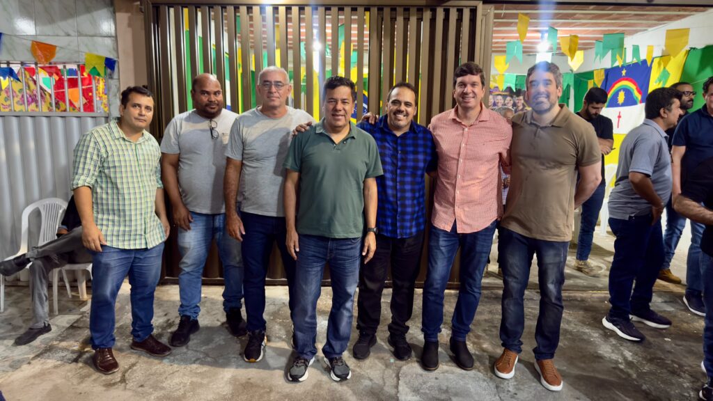 Joãozinho Tenório prestigia Arraial do Parque ao lado de Jairo Júnior em São Lourenço da Mata
