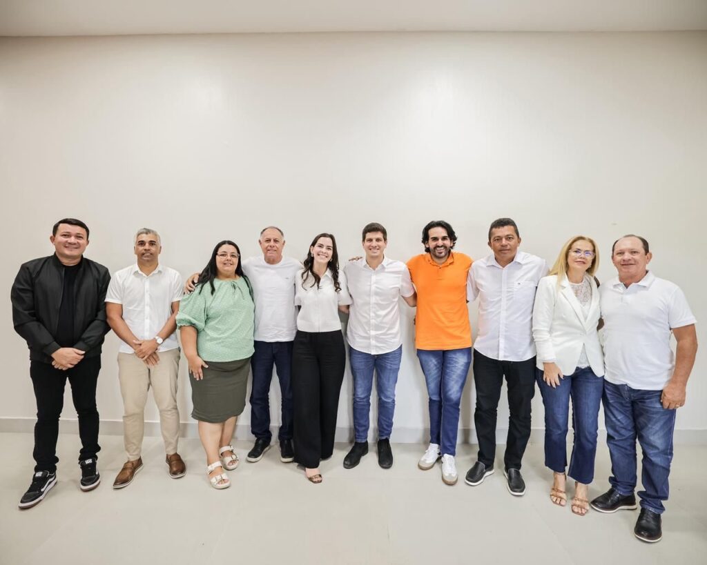 João Campos sela aliança histórica com grupos de oposição de São Joaquim do Monte