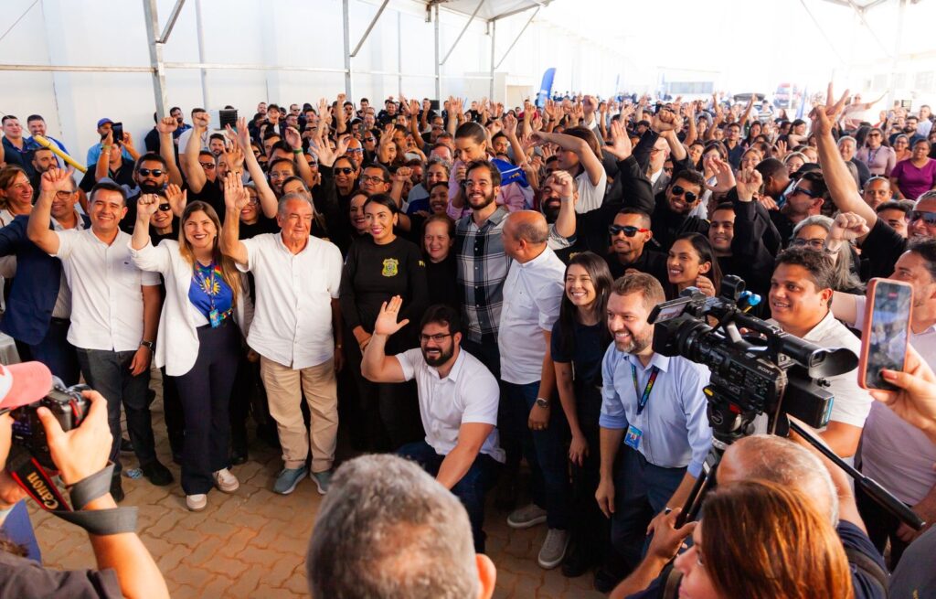 César Ramos acompanha inauguração do novo Complexo Prisional de Araçoiaba