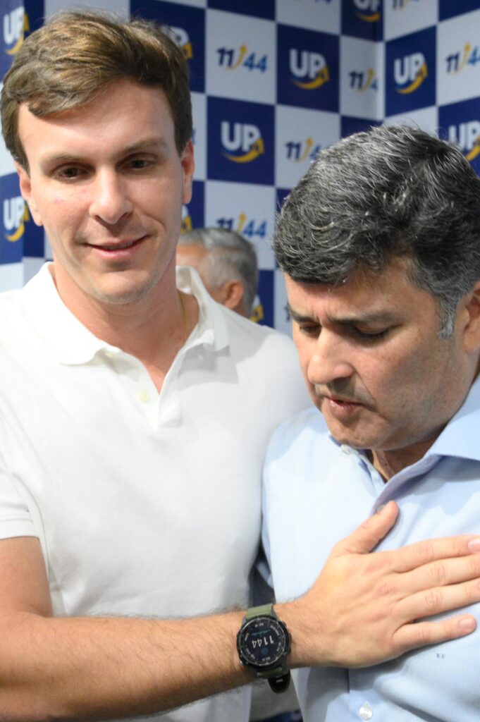 Miguel Coelho acompanha agenda na sede do PP e reafirma pré-candidatura ao Senado