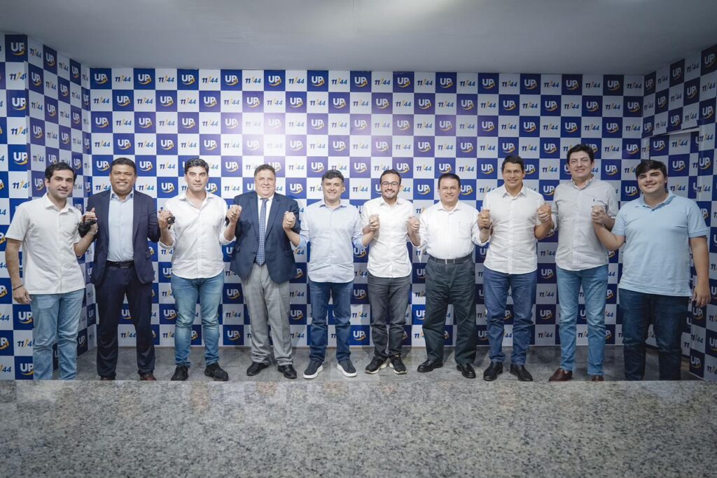 Maior bancada da Alepe se reúne para traçar estratégias para a pré-candidatura de Eduardo da Fonte ao Senado