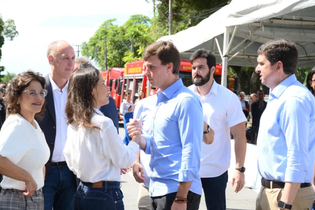 Miguel Coelho destaca investimentos em segurança pública durante solenidade no Palácio do Campo das Princesas
