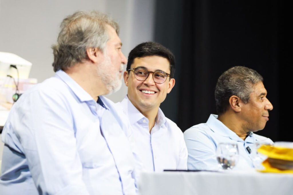 Prefeitura do Recife garante equiparação do piso salarial de auxiliares e técnicos de enfermagem