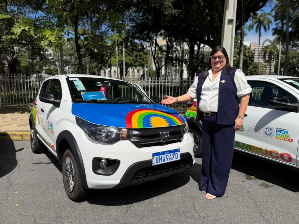Prefeita Carol Jordão e Governadora Raquel Lyra entregam mais um veículo para a Assistência Social de Ribeirão