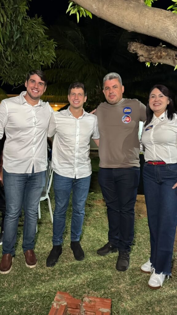 João Campos participa de agenda de entregas e propõe hospital regional em Petrolândia