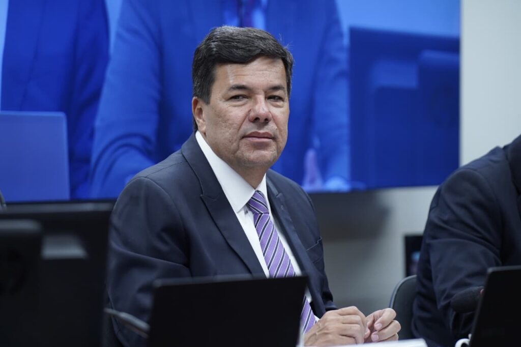 Mendonça Filho defende atualização da tabela de faturamento do Simples Nacional e do MEI, defasadas desde 2018