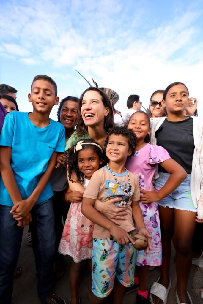 No Sertão de Itaparica, governadora Raquel Lyra vistoria obras do Governo do Estado em estradas e nas áreas de segurança e educação