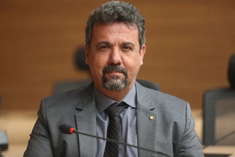 Vereador do Recife e pré-candidato a deputado estadual de Pernambuco, Alcides Teixeira Neto defende inclusão da música nas escolas públicas como ferramenta de transformação social