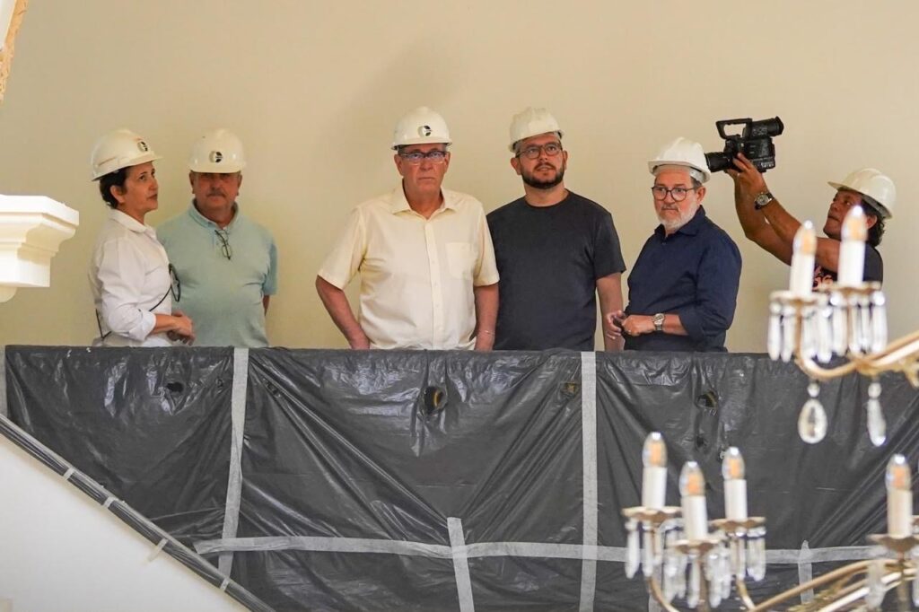 Álvaro Porto visita obras de restauro do Museu Palácio Joaquim Nabuco
