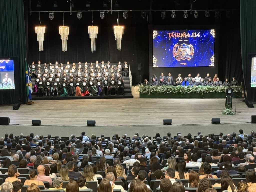 Simepe participa da Colação de Grau da 114ª turma de Medicina, da UPE