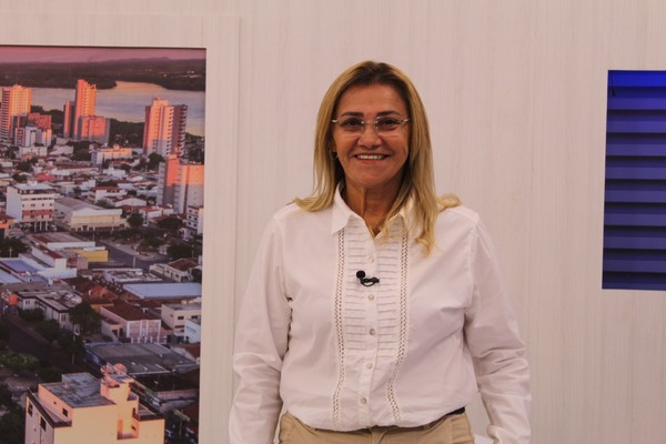Coluna desta quinta-feira
