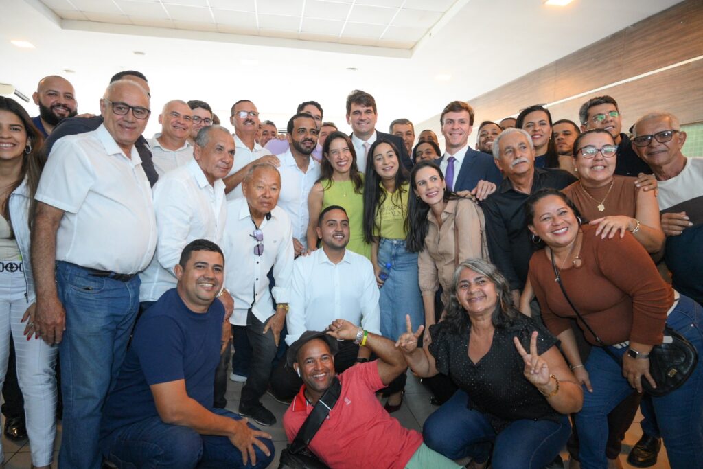Miguel Coelho participa de almoço com Raquel Lyra e Marcelo Gouveia