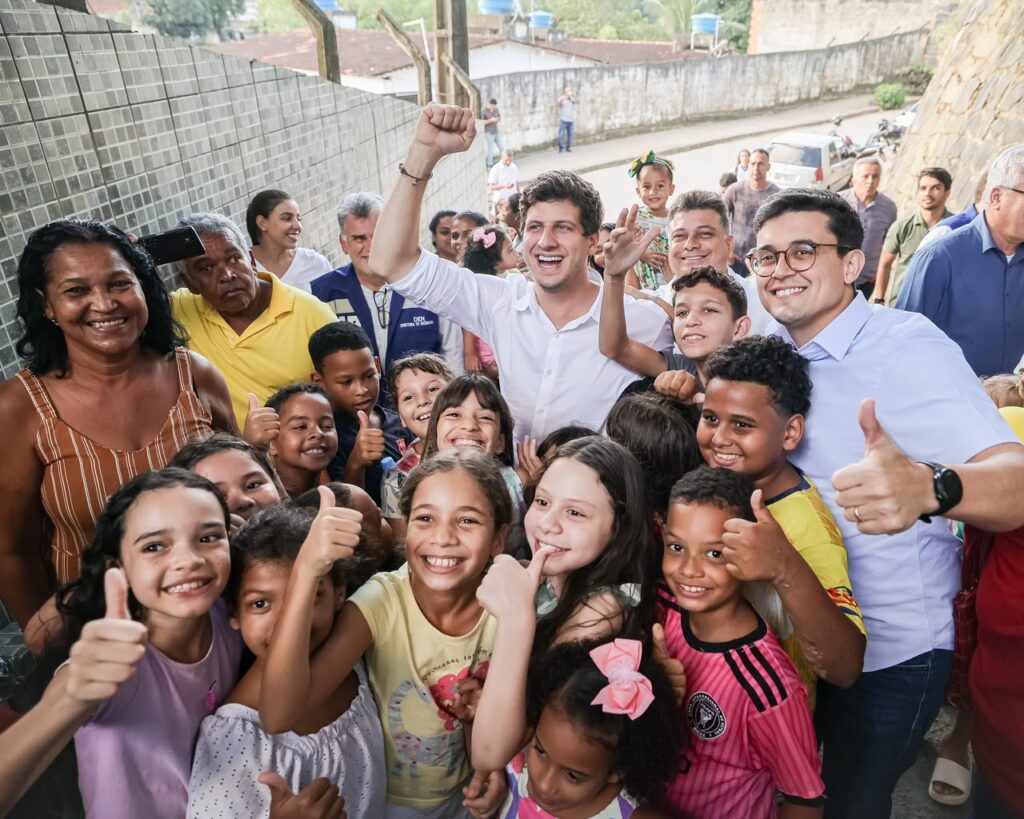 João Campos participa de maratona de entregas e destaca legado à frente do Recife
