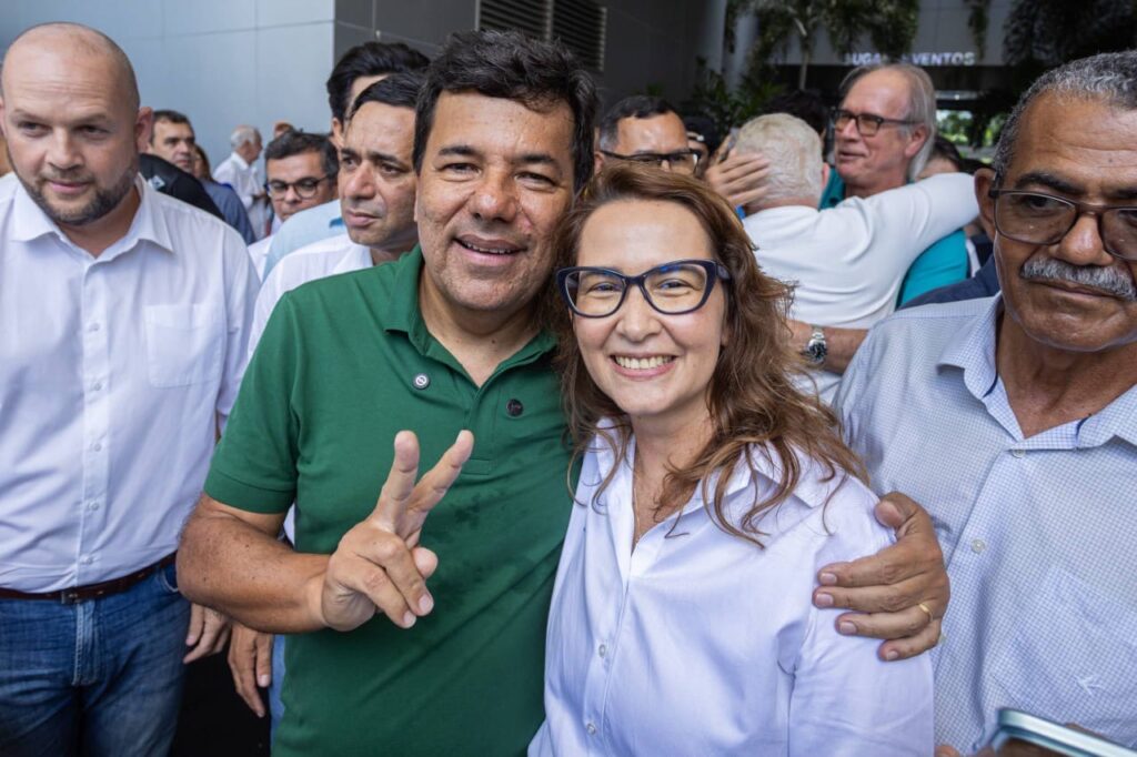 Débora Almeida manifesta apoio à pré-candidatura de Mendonça Filho ao Senado e destaca trajetória do parlamentar