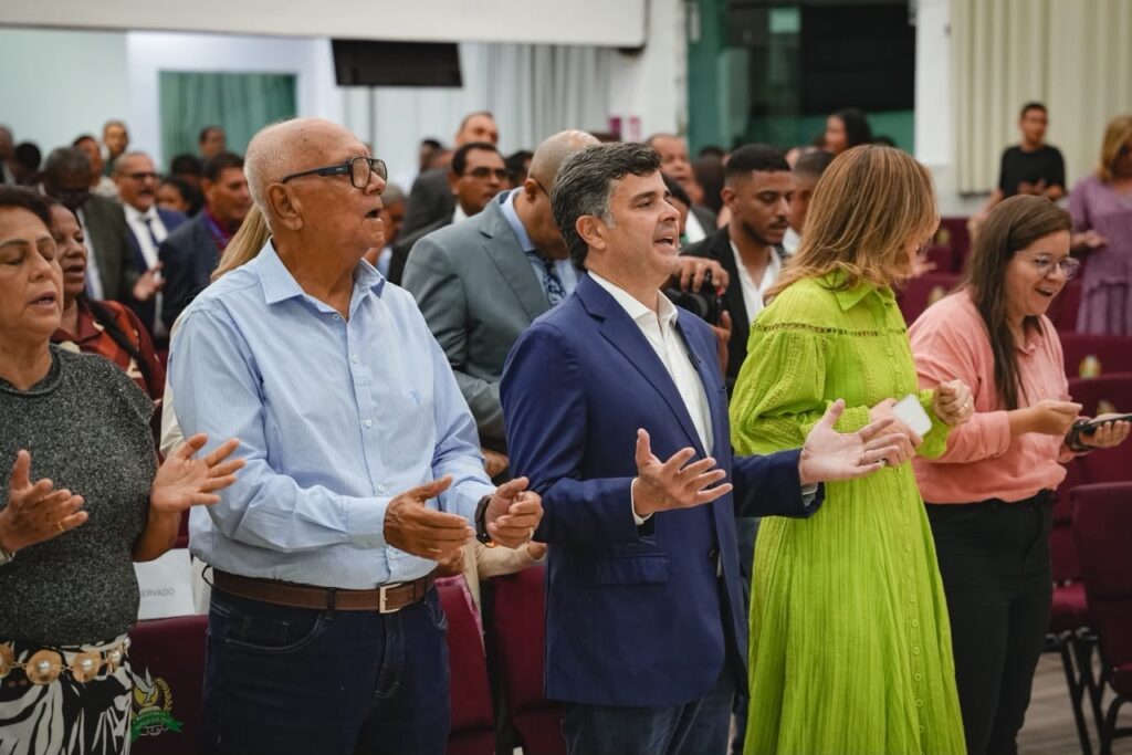 Eduardo da Fonte, Clarissa Tércio e Pastor Júnior Tércio participam de homenagem ao aniversário do Pastor Presidente Francisco Tércio em Jaboatão