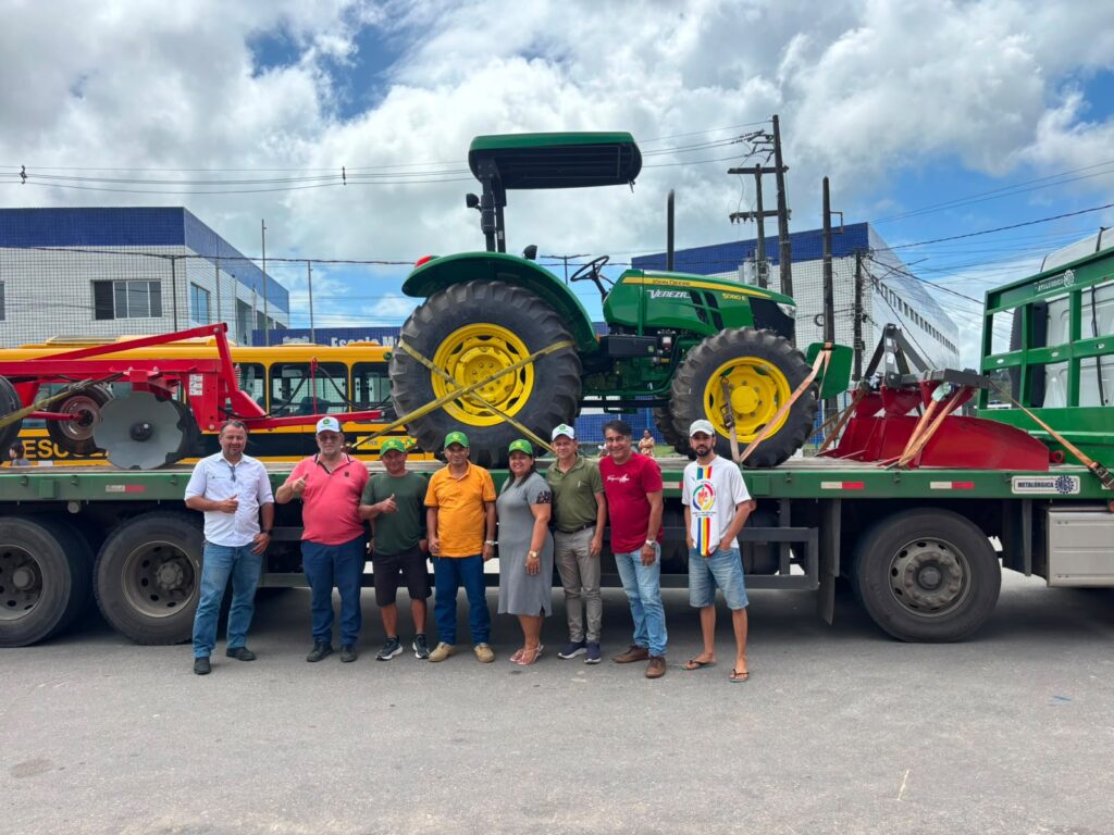 Deputado Joãozinho Tenório destina trator para fortalecer agricultura em Belém de Maria