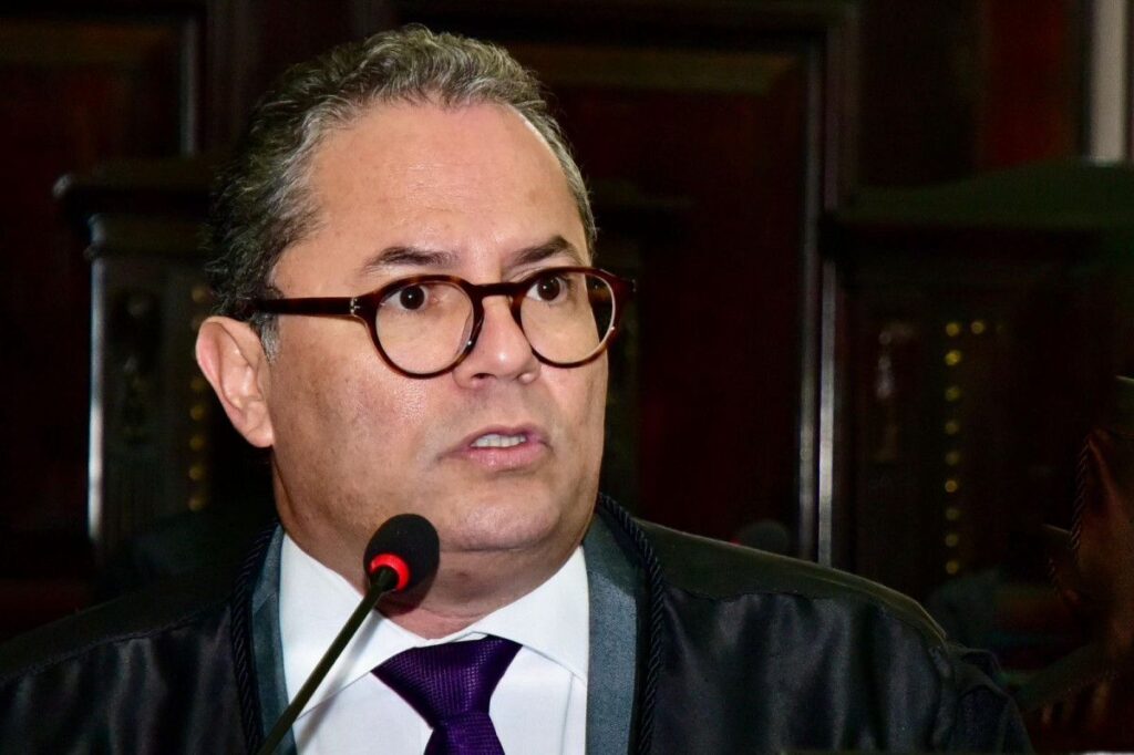 “Zelar por e estimular uma eleição que preze pela verdade”, diz o desembargador Paulo Augusto sobre a atuação do TRE-PE no combate às fake news