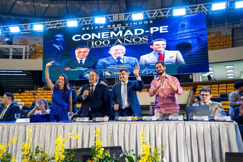 Ao lado de Raquel Lyra, Eduardo da Fonte celebra centenário da Assembleia de Deus Madureira em grande encontro no Geraldão e reforça compromisso com a comunidade cristã