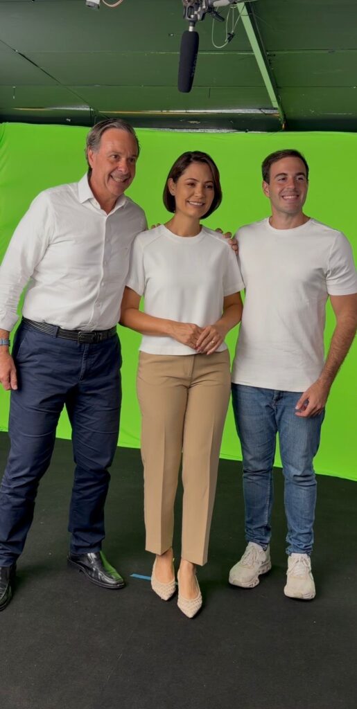 Michelle Bolsonaro grava guia eleitoral de Gilson Machado e Gilson Filho