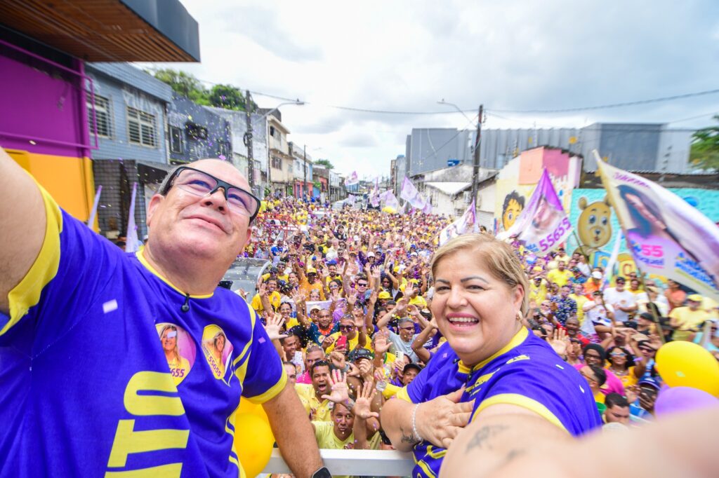 Andréa Medeiros lidera caminhada em Jaboatão Centro
