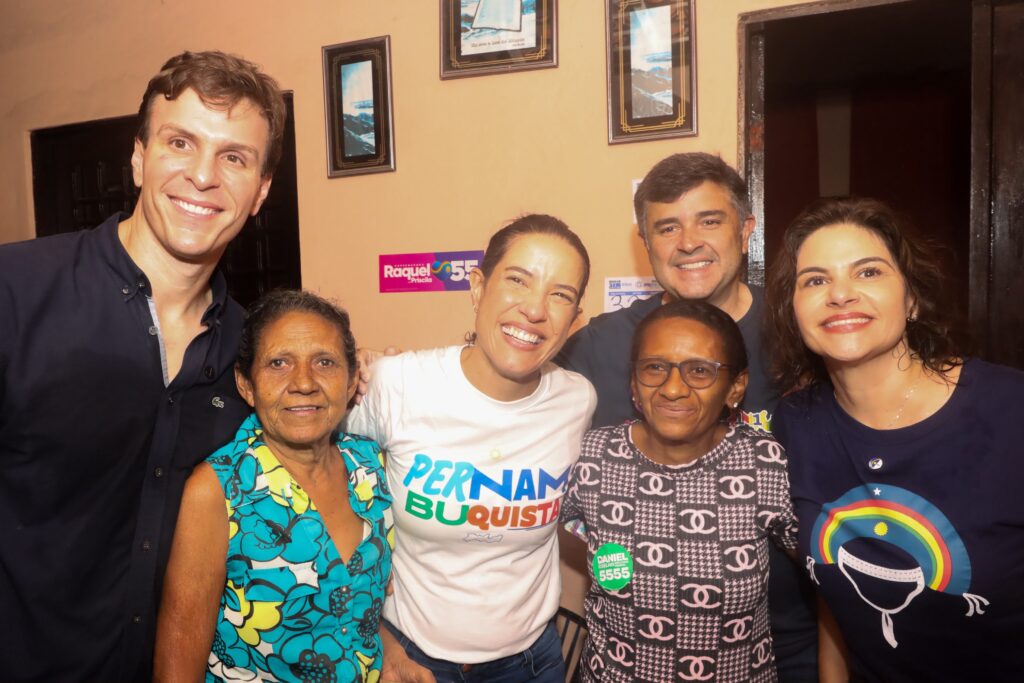 Miguel Coelho se une a Davi Muniz em caminhada com Raquel Lyra na Várzea