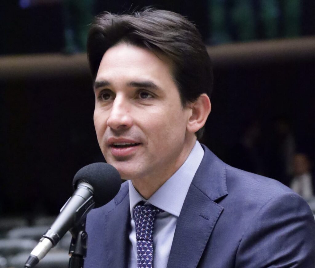 Silvio Costa Filho vota favorável à desoneração dos combustíveis para fortalecer o setor sucroenergético brasileiro