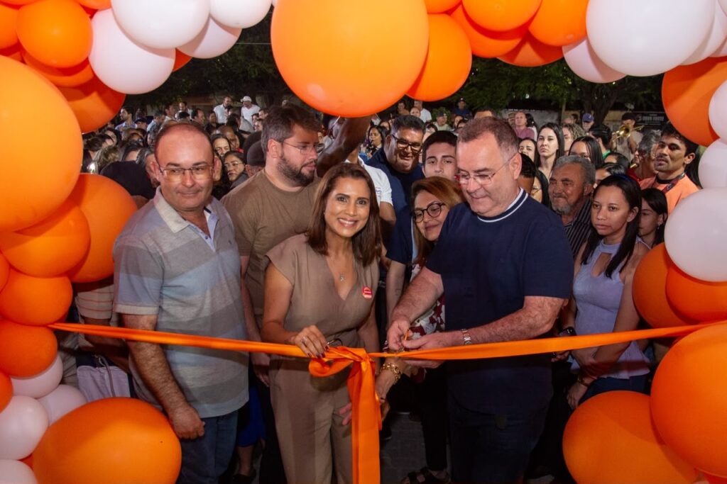 Zeca inaugura Escola Gumercindo Cavalcanti e anuncia pavimentação de quase 100 ruas em Arcoverde