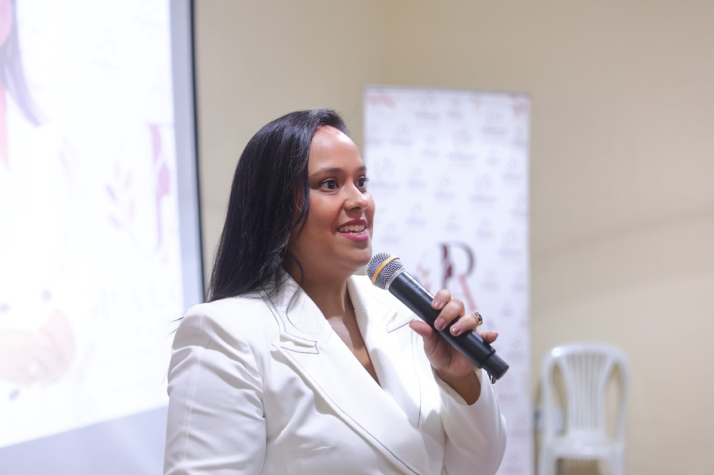 Secretaria Municipal da Mulher promove palestra sobre protagonismo feminino na formulação de políticas públicas em Gravatá